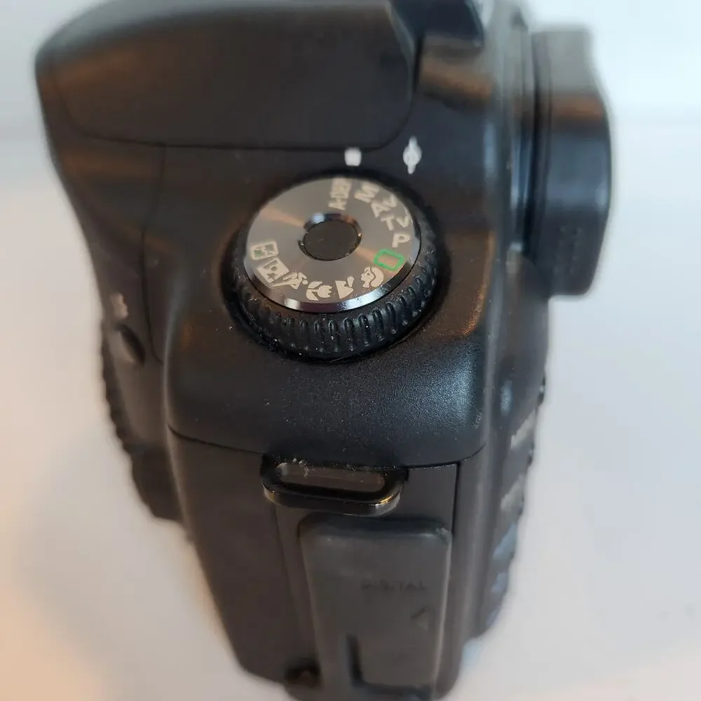 Canon EOS 10D 6.3MP Digital SLR Camera - Black (Body Only) Untested